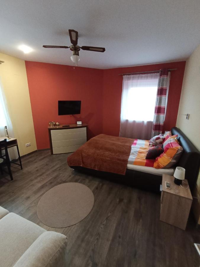 Borostyan Apartmanhaz Mórahalom Exteriér fotografie