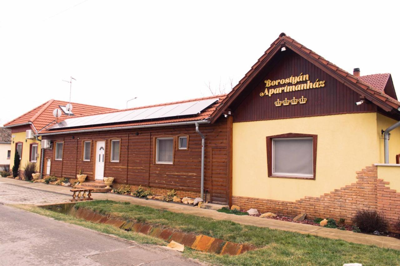 Borostyan Apartmanhaz Mórahalom Exteriér fotografie