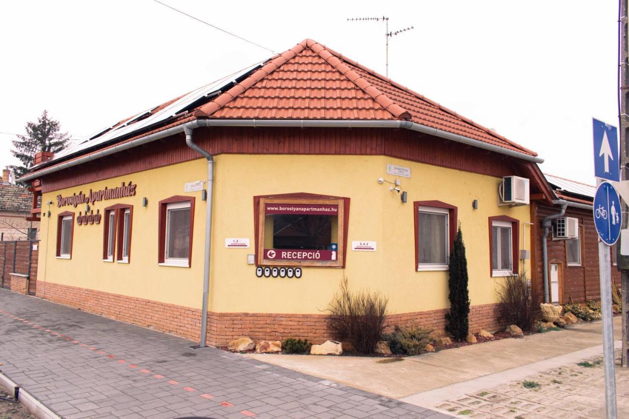 Borostyan Apartmanhaz Mórahalom Exteriér fotografie